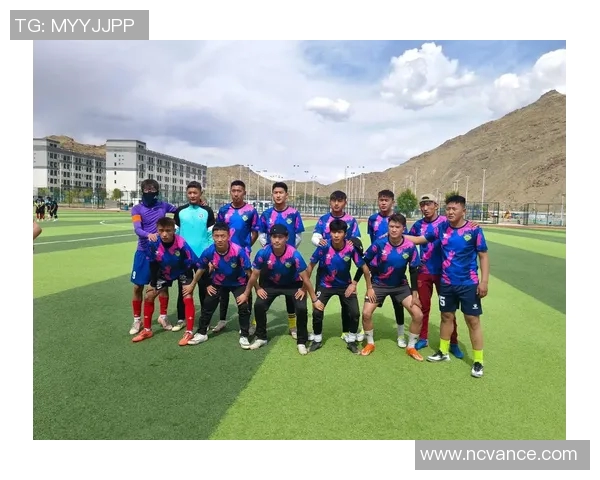 足球巨星的日常生活揭秘：训练、饮食与私下时光的完美平衡